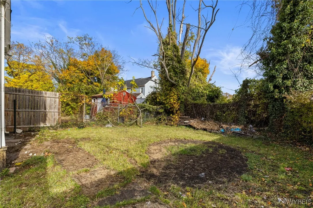 469 Emslie Street, Buffalo, New York 14212, Buffalo, New York 14212, 6 Bedrooms Bedrooms, ,2 BathroomsBathrooms,Residential,For Sale,469 Emslie Street, Buffalo, New York 14212,0,B1650032