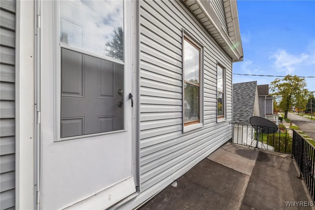 469 Emslie Street, Buffalo, New York 14212, Buffalo, New York 14212, 6 Bedrooms Bedrooms, ,2 BathroomsBathrooms,Residential,For Sale,469 Emslie Street, Buffalo, New York 14212,0,B1650032