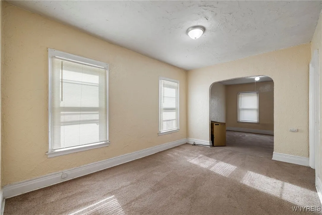 469 Emslie Street, Buffalo, New York 14212, Buffalo, New York 14212, 6 Bedrooms Bedrooms, ,2 BathroomsBathrooms,Residential,For Sale,469 Emslie Street, Buffalo, New York 14212,0,B1650032