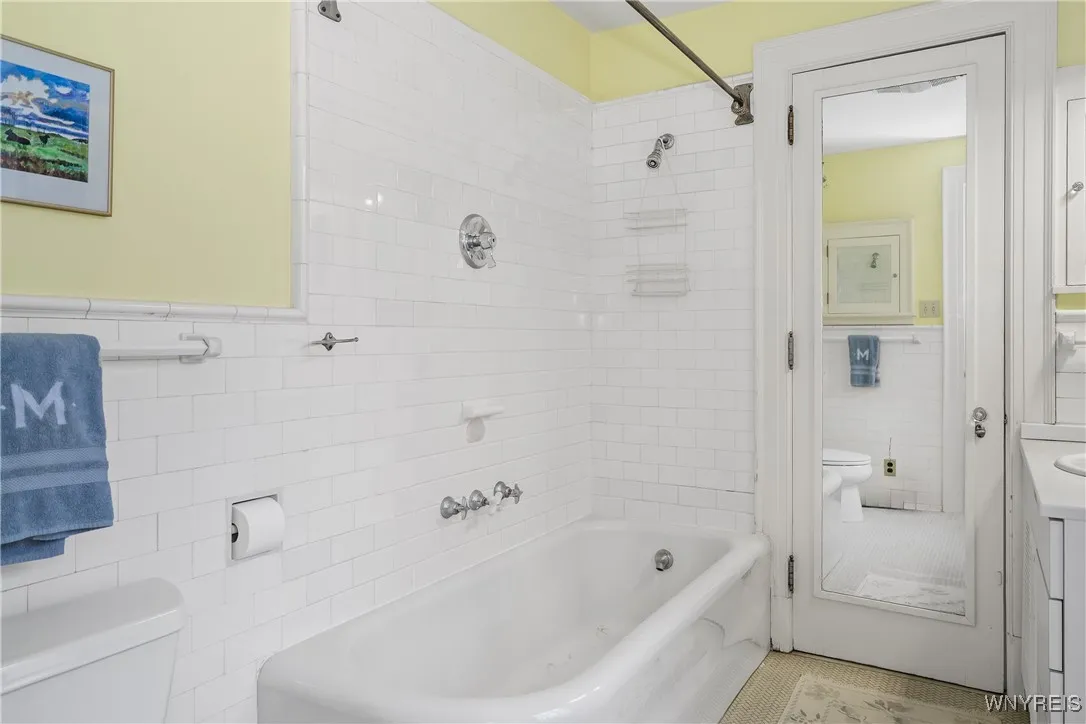 80 Cleveland Ave Avenue, Buffalo, New York 14222, Buffalo, New York 14222, 4 Bedrooms Bedrooms, 14 Rooms Rooms,3 BathroomsBathrooms,Residential,For Sale,80 Cleveland Ave Avenue, Buffalo, New York 14222,0,B1649536