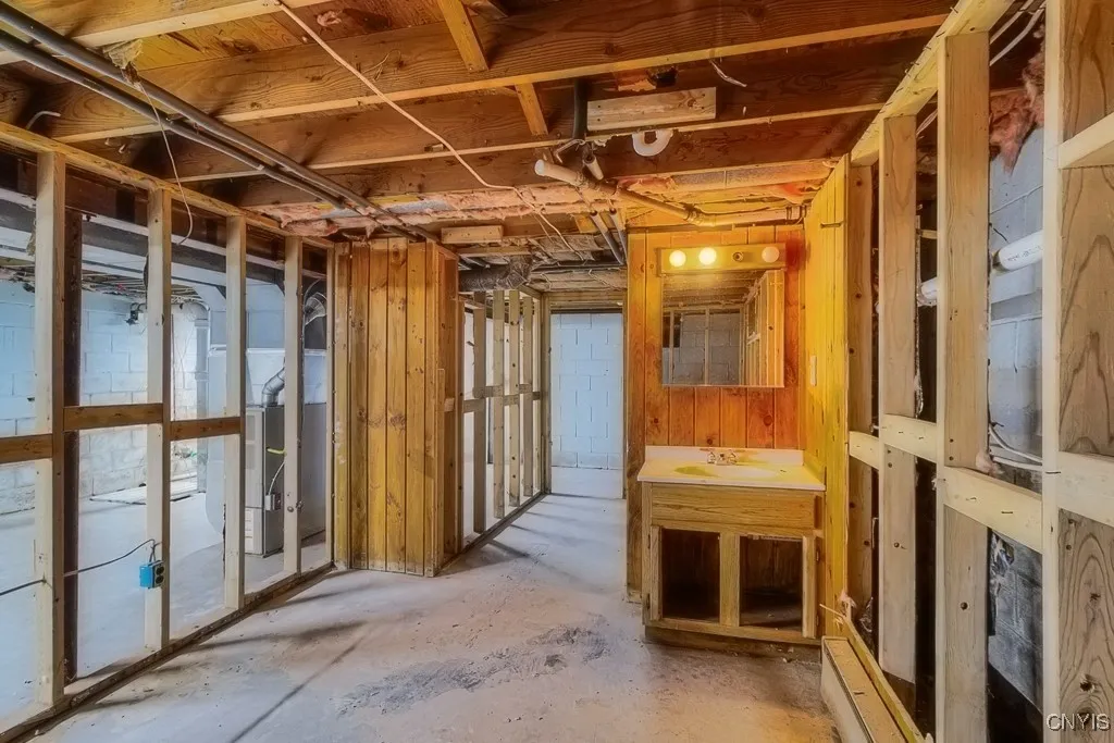 2213 Pinnacle Drive, Utica, New York 13501, Utica, New York 13501, 2 Bedrooms Bedrooms, 6 Rooms Rooms,1 BathroomBathrooms,Residential,For Sale,2213 Pinnacle Drive, Utica, New York 13501,0,S1645937