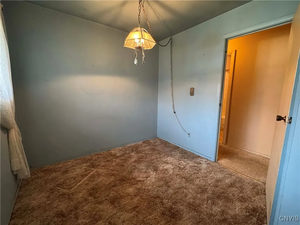 18 Cedarbrook Crescent, Whitestown, New York 13492, Whitestown, New York 13492, 3 Bedrooms Bedrooms, 6 Rooms Rooms,1 BathroomBathrooms,Residential,For Sale,18 Cedarbrook Crescent, Whitestown, New York 13492,0,S1649987