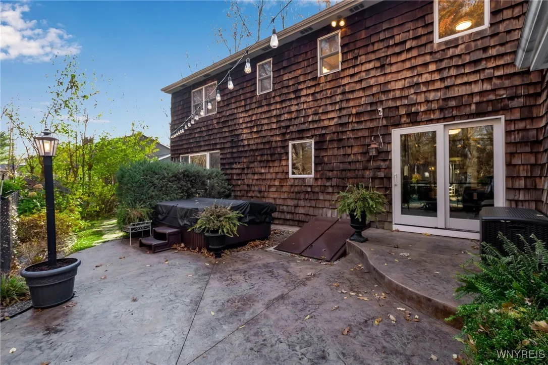 8240 Clarherst Drive, Clarence, New York 14051, Clarence, New York 14051, 4 Bedrooms Bedrooms, 12 Rooms Rooms,2 BathroomsBathrooms,Residential,For Sale,8240 Clarherst Drive, Clarence, New York 14051,0,B1649370