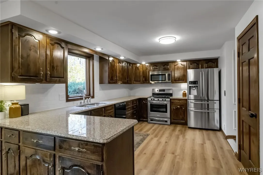 8240 Clarherst Drive, Clarence, New York 14051, Clarence, New York 14051, 4 Bedrooms Bedrooms, 12 Rooms Rooms,2 BathroomsBathrooms,Residential,For Sale,8240 Clarherst Drive, Clarence, New York 14051,0,B1649370