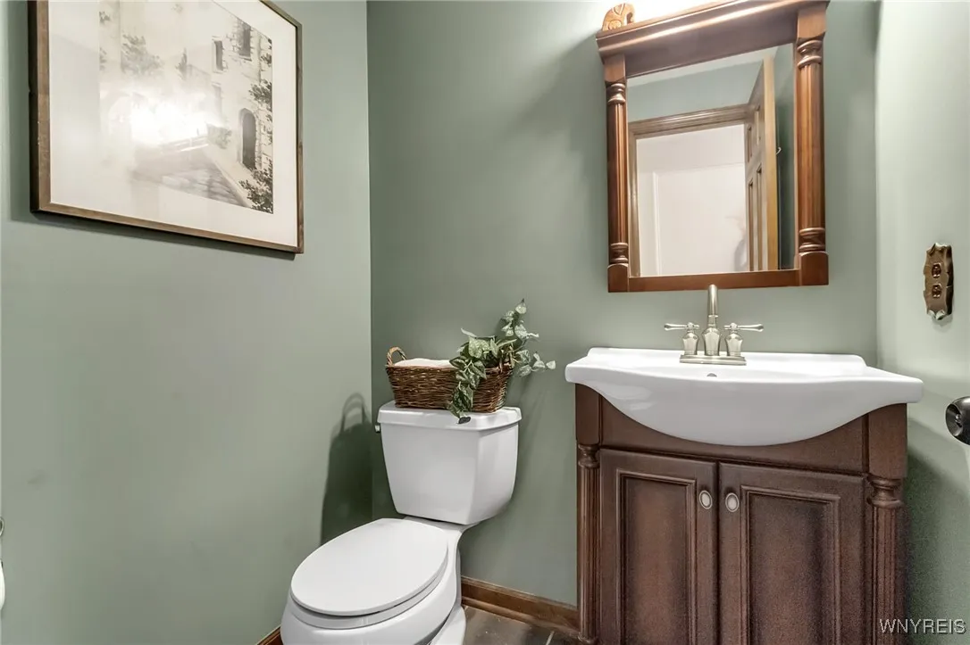 8240 Clarherst Drive, Clarence, New York 14051, Clarence, New York 14051, 4 Bedrooms Bedrooms, 12 Rooms Rooms,2 BathroomsBathrooms,Residential,For Sale,8240 Clarherst Drive, Clarence, New York 14051,0,B1649370