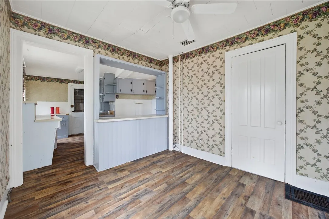 239 East Main Street, Milo, New York 14527, Milo, New York 14527, 3 Bedrooms Bedrooms, 8 Rooms Rooms,1 BathroomBathrooms,Residential,For Sale,239 East Main Street, Milo, New York 14527,0,R1649958