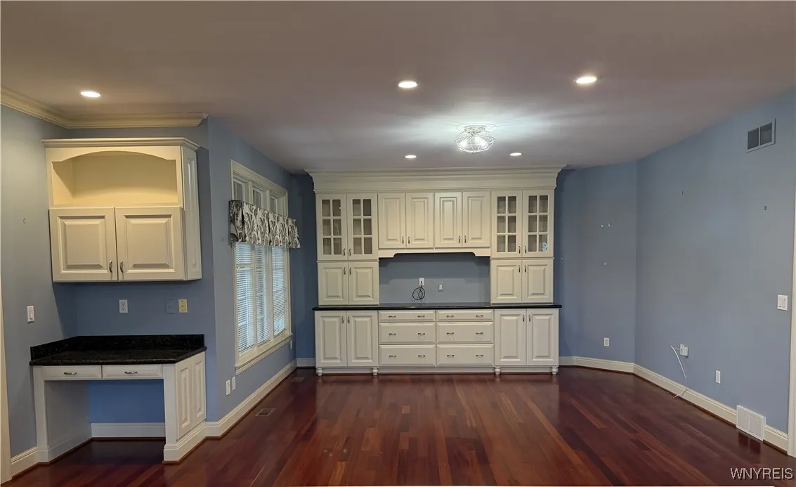 "Other room" open to kitchen area