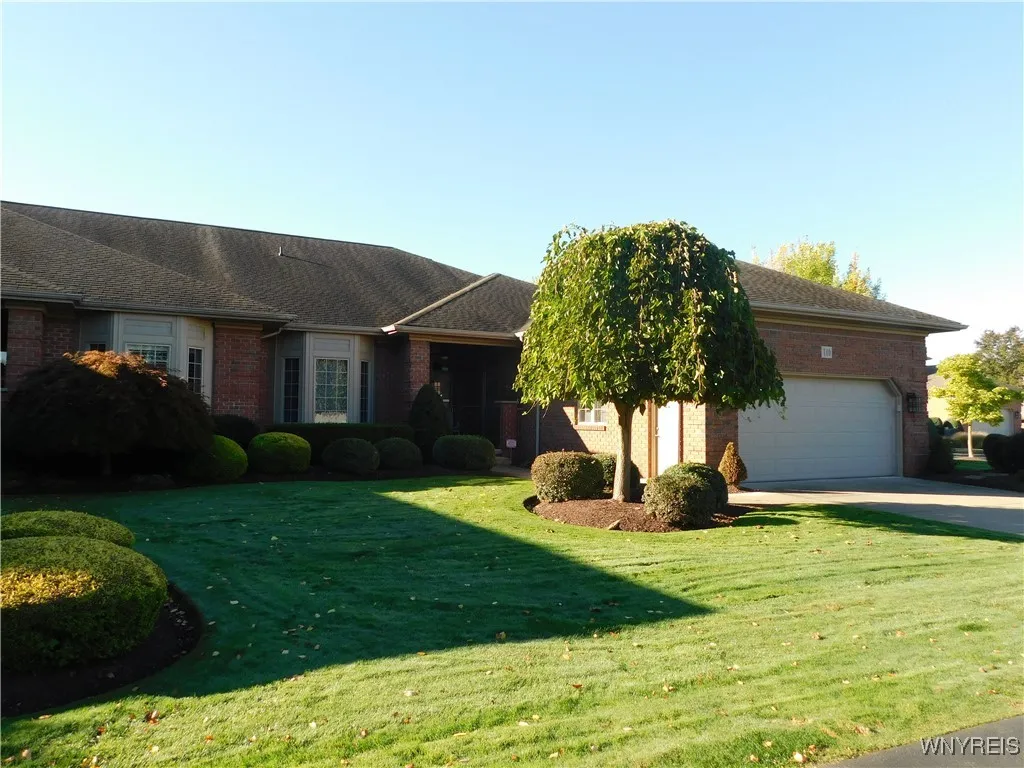 140 Hampton Hill Drive, Amherst, New York 14221, Amherst, New York 14221, 2 Bedrooms Bedrooms, 5 Rooms Rooms,2 BathroomsBathrooms,Residential,For Sale,140 Hampton Hill Drive, Amherst, New York 14221,0,B1649785