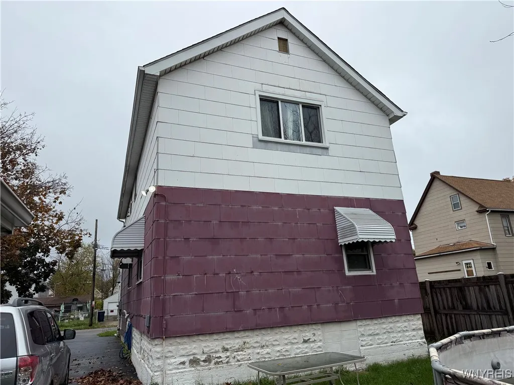 11 Fig Avenue, Lackawanna, New York 14218, Lackawanna, New York 14218, 4 Bedrooms Bedrooms, ,2 BathroomsBathrooms,Residential,For Sale,11 Fig Avenue, Lackawanna, New York 14218,0,B1649889