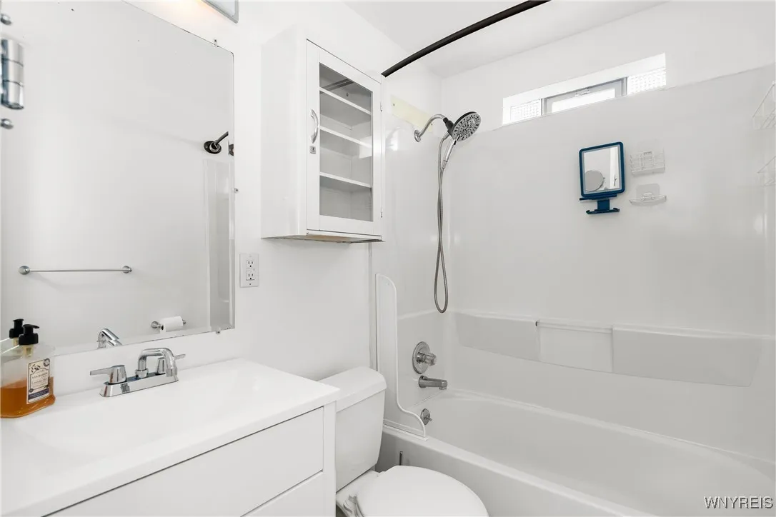 405 Weimar Street, Buffalo, New York 14206, Buffalo, New York 14206, 3 Bedrooms Bedrooms, 5 Rooms Rooms,1 BathroomBathrooms,Residential,For Sale,405 Weimar Street, Buffalo, New York 14206,0,B1650009