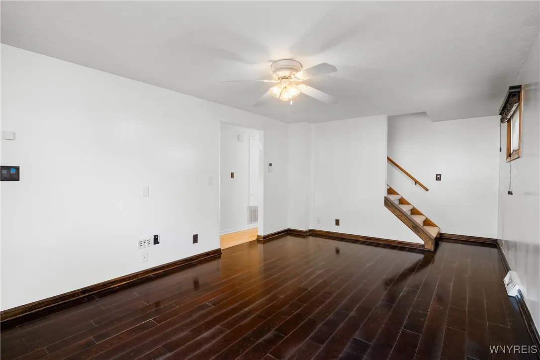 405 Weimar Street, Buffalo, New York 14206, Buffalo, New York 14206, 3 Bedrooms Bedrooms, 5 Rooms Rooms,1 BathroomBathrooms,Residential,For Sale,405 Weimar Street, Buffalo, New York 14206,0,B1650009