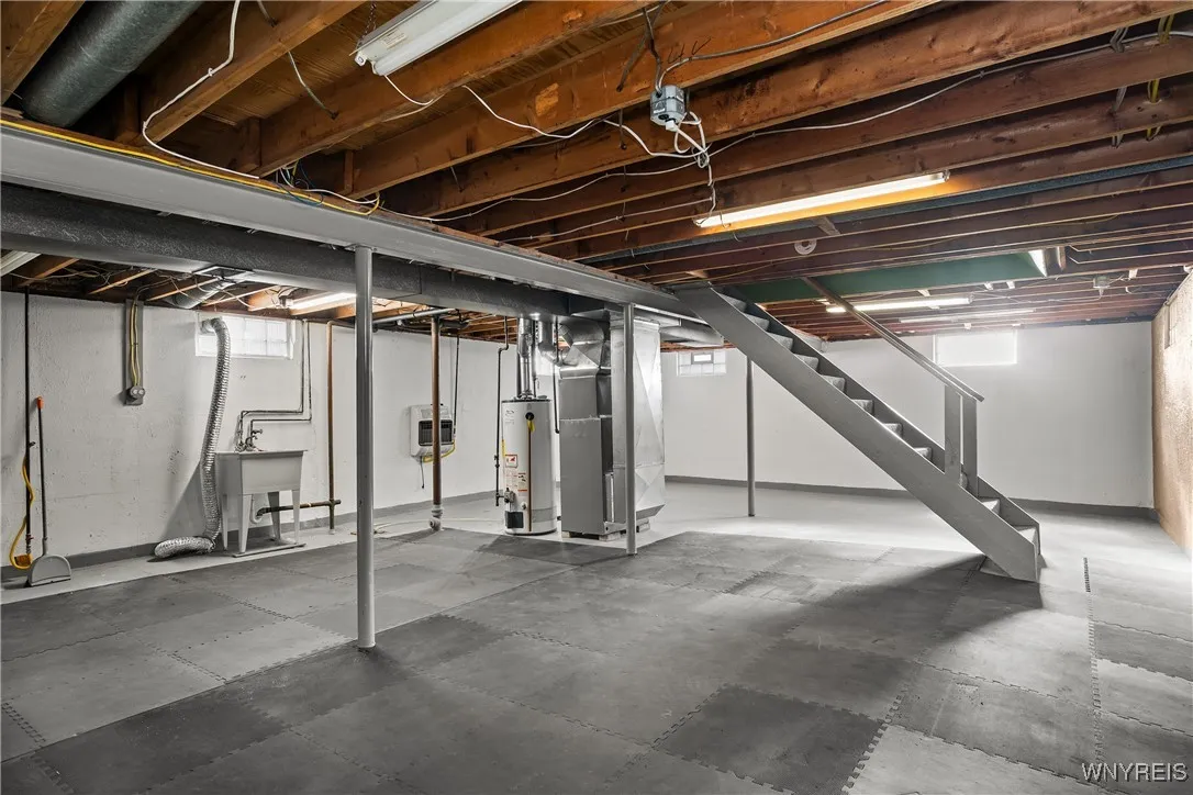 405 Weimar Street, Buffalo, New York 14206, Buffalo, New York 14206, 3 Bedrooms Bedrooms, 5 Rooms Rooms,1 BathroomBathrooms,Residential,For Sale,405 Weimar Street, Buffalo, New York 14206,0,B1650009