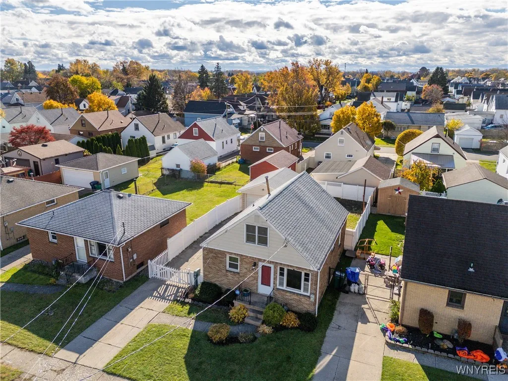 405 Weimar Street, Buffalo, New York 14206, Buffalo, New York 14206, 3 Bedrooms Bedrooms, 5 Rooms Rooms,1 BathroomBathrooms,Residential,For Sale,405 Weimar Street, Buffalo, New York 14206,0,B1650009