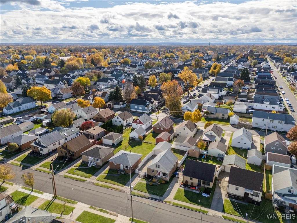 405 Weimar Street, Buffalo, New York 14206, Buffalo, New York 14206, 3 Bedrooms Bedrooms, 5 Rooms Rooms,1 BathroomBathrooms,Residential,For Sale,405 Weimar Street, Buffalo, New York 14206,0,B1650009