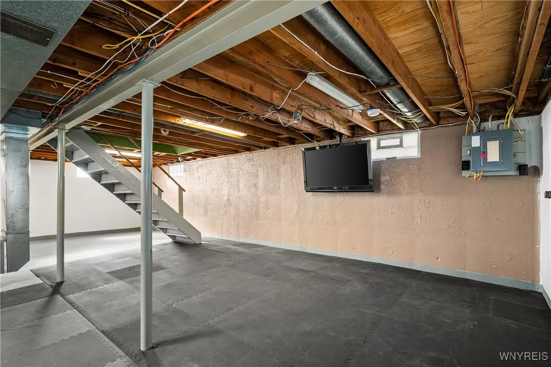 405 Weimar Street, Buffalo, New York 14206, Buffalo, New York 14206, 3 Bedrooms Bedrooms, 5 Rooms Rooms,1 BathroomBathrooms,Residential,For Sale,405 Weimar Street, Buffalo, New York 14206,0,B1650009