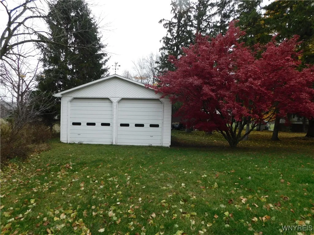 9376 Putnam Road, Batavia, New York 14020, Batavia, New York 14020, 3 Bedrooms Bedrooms, 7 Rooms Rooms,1 BathroomBathrooms,Residential,For Sale,9376 Putnam Road, Batavia, New York 14020,0,B1649964