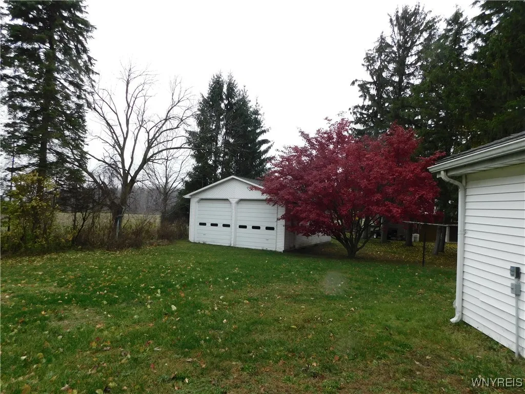 9376 Putnam Road, Batavia, New York 14020, Batavia, New York 14020, 3 Bedrooms Bedrooms, 7 Rooms Rooms,1 BathroomBathrooms,Residential,For Sale,9376 Putnam Road, Batavia, New York 14020,0,B1649964