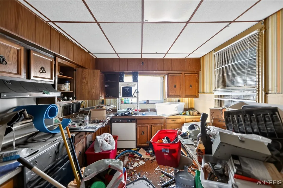 125 4th Street, Rome, New York 13440, Rome, New York 13440, 6 Bedrooms Bedrooms, ,2 BathroomsBathrooms,Residential,For Sale,125 4th Street, Rome, New York 13440,0,B1649722