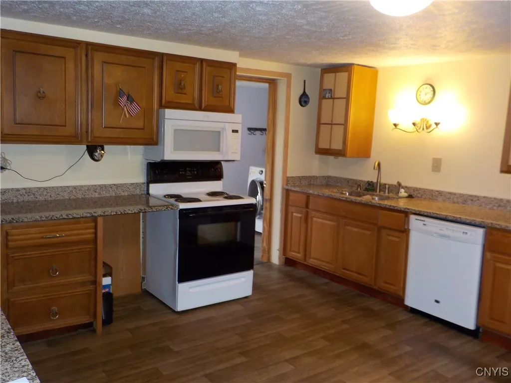 10846 Baker Road, Cato, New York 13033, Cato, New York 13033, 4 Bedrooms Bedrooms, 9 Rooms Rooms,2 BathroomsBathrooms,Residential,For Sale,10846 Baker Road, Cato, New York 13033,0,S1650049