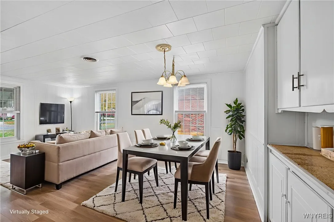 Virtually Staged OPTION B