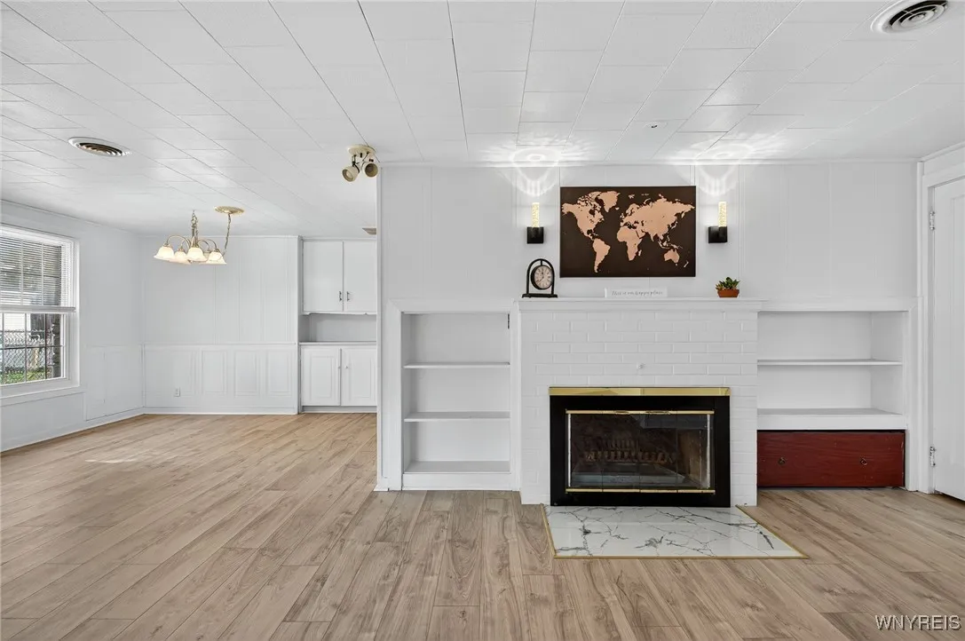 93 Fayette Avenue, Tonawanda, New York 14223, Tonawanda, New York 14223, 4 Bedrooms Bedrooms, 9 Rooms Rooms,2 BathroomsBathrooms,Residential,For Sale,93 Fayette Avenue, Tonawanda, New York 14223,0,B1649962