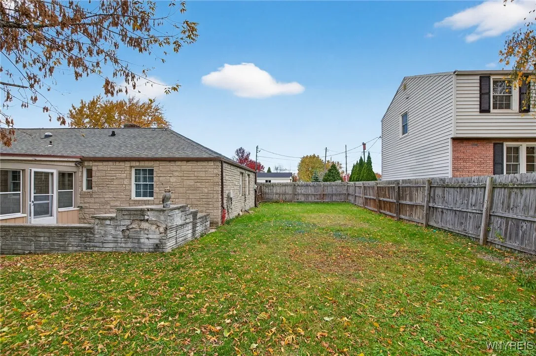 93 Fayette Avenue, Tonawanda, New York 14223, Tonawanda, New York 14223, 4 Bedrooms Bedrooms, 9 Rooms Rooms,2 BathroomsBathrooms,Residential,For Sale,93 Fayette Avenue, Tonawanda, New York 14223,0,B1649962