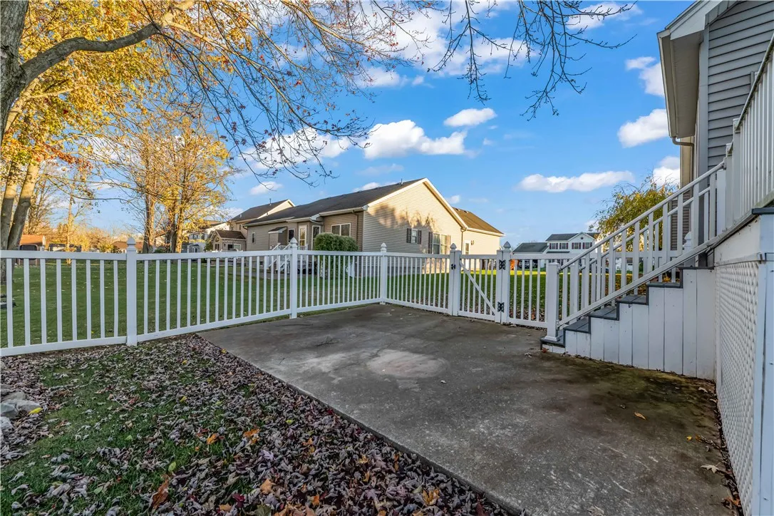 13 Ashview Drive, Chili, New York 14514, Chili, New York 14514, 3 Bedrooms Bedrooms, 7 Rooms Rooms,2 BathroomsBathrooms,Residential,For Sale,13 Ashview Drive, Chili, New York 14514,0,R1649531