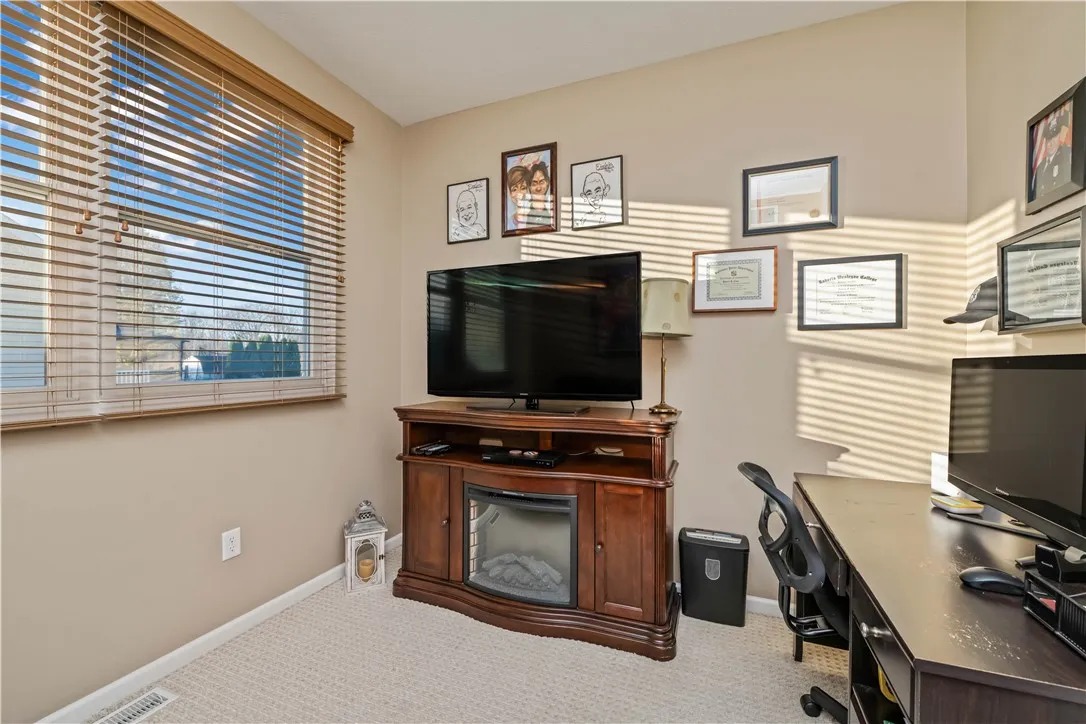 13 Ashview Drive, Chili, New York 14514, Chili, New York 14514, 3 Bedrooms Bedrooms, 7 Rooms Rooms,2 BathroomsBathrooms,Residential,For Sale,13 Ashview Drive, Chili, New York 14514,0,R1649531