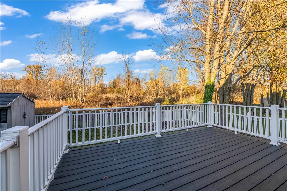 13 Ashview Drive, Chili, New York 14514, Chili, New York 14514, 3 Bedrooms Bedrooms, 7 Rooms Rooms,2 BathroomsBathrooms,Residential,For Sale,13 Ashview Drive, Chili, New York 14514,0,R1649531