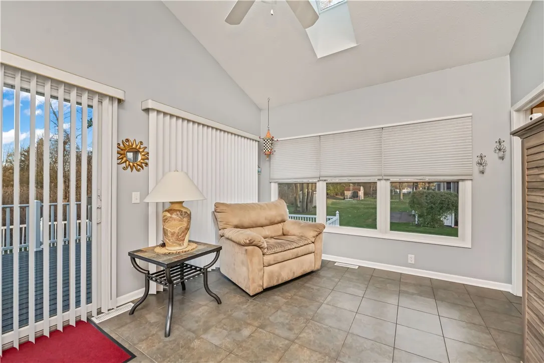 13 Ashview Drive, Chili, New York 14514, Chili, New York 14514, 3 Bedrooms Bedrooms, 7 Rooms Rooms,2 BathroomsBathrooms,Residential,For Sale,13 Ashview Drive, Chili, New York 14514,0,R1649531