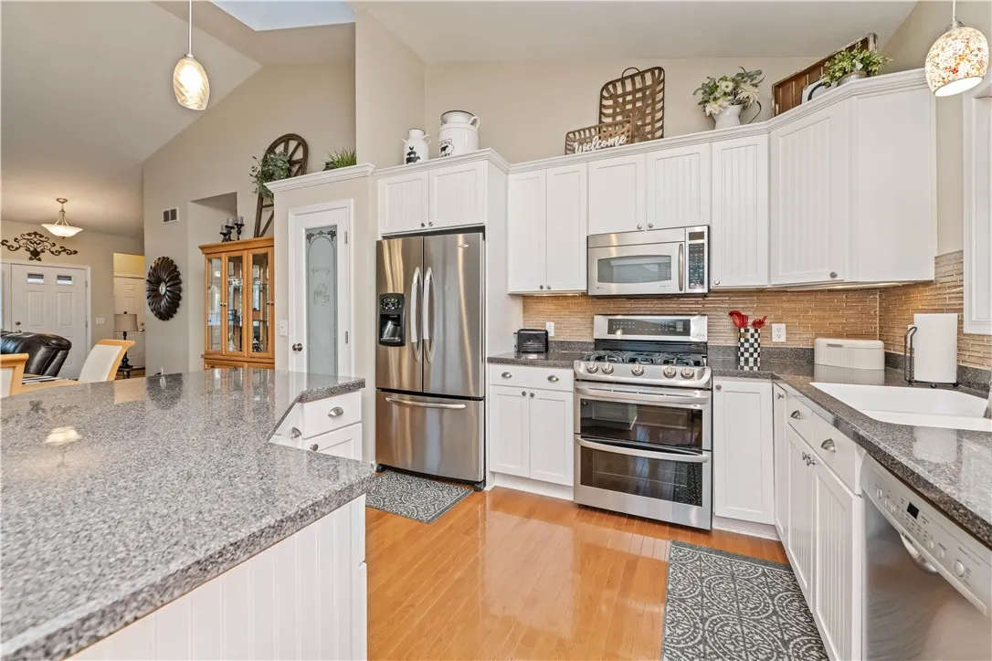 13 Ashview Drive, Chili, New York 14514, Chili, New York 14514, 3 Bedrooms Bedrooms, 7 Rooms Rooms,2 BathroomsBathrooms,Residential,For Sale,13 Ashview Drive, Chili, New York 14514,0,R1649531