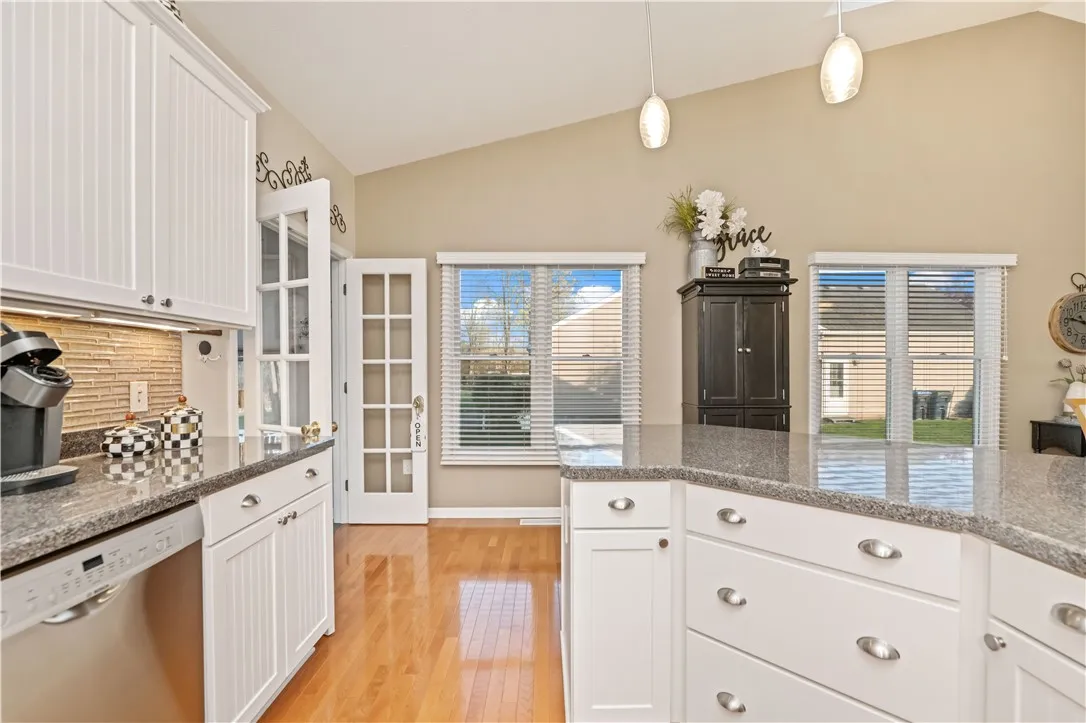 13 Ashview Drive, Chili, New York 14514, Chili, New York 14514, 3 Bedrooms Bedrooms, 7 Rooms Rooms,2 BathroomsBathrooms,Residential,For Sale,13 Ashview Drive, Chili, New York 14514,0,R1649531