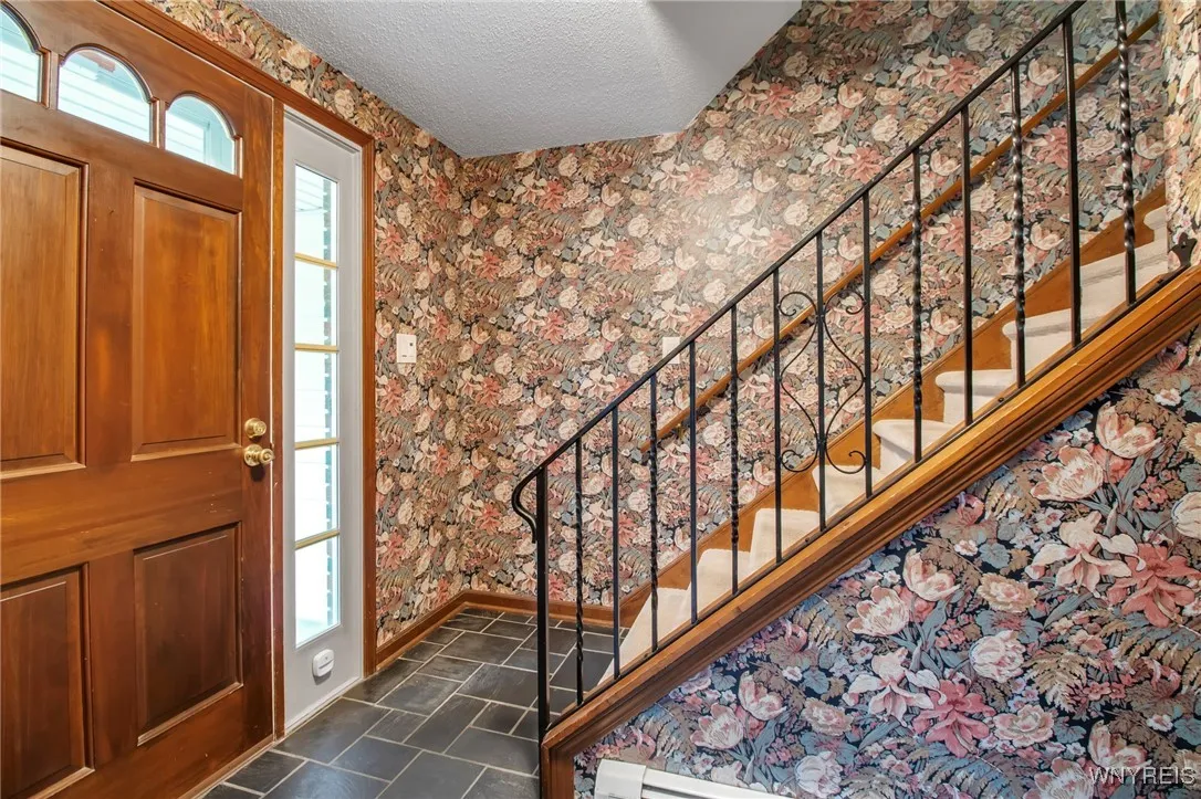 705 Powell Lane, Lewiston, New York 14092, Lewiston, New York 14092, 3 Bedrooms Bedrooms, 7 Rooms Rooms,1 BathroomBathrooms,Residential,For Sale,705 Powell Lane, Lewiston, New York 14092,0,B1649916