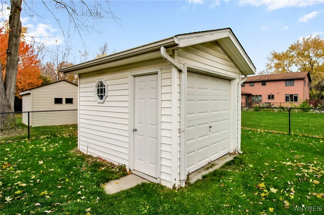 705 Powell Lane, Lewiston, New York 14092, Lewiston, New York 14092, 3 Bedrooms Bedrooms, 7 Rooms Rooms,1 BathroomBathrooms,Residential,For Sale,705 Powell Lane, Lewiston, New York 14092,0,B1649916