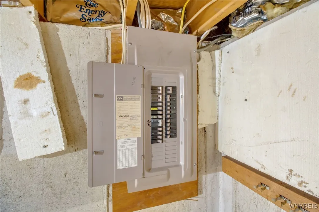 705 Powell Lane, Lewiston, New York 14092, Lewiston, New York 14092, 3 Bedrooms Bedrooms, 7 Rooms Rooms,1 BathroomBathrooms,Residential,For Sale,705 Powell Lane, Lewiston, New York 14092,0,B1649916