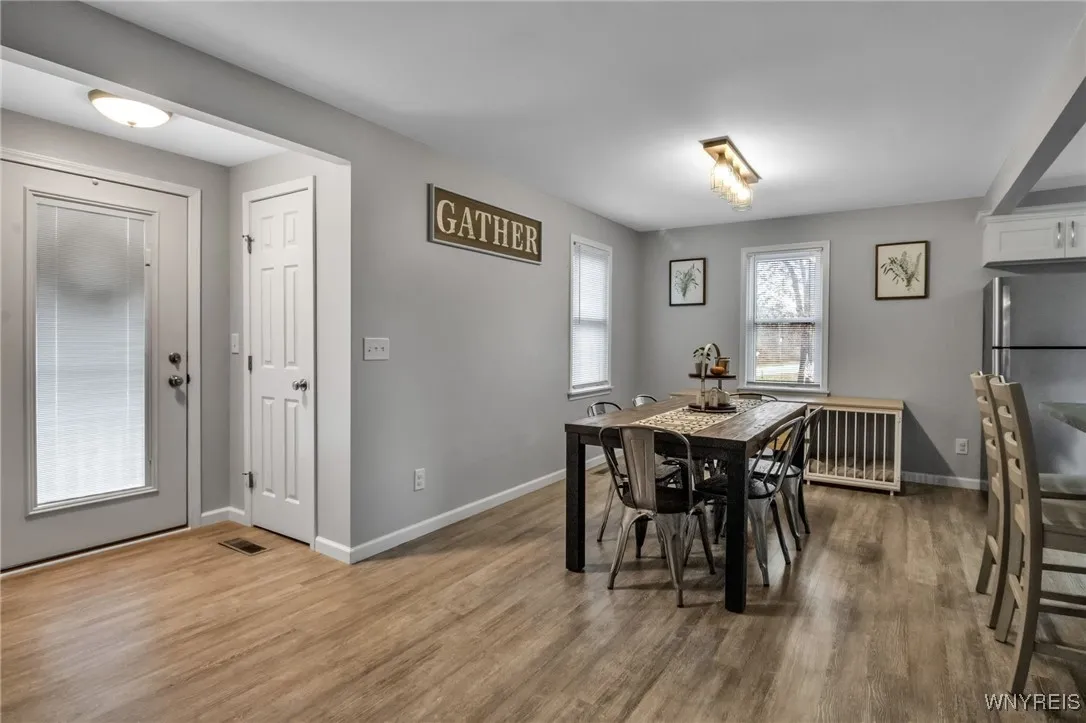 6973 East Canal Road, Pendleton, New York 14094, Pendleton, New York 14094, 3 Bedrooms Bedrooms, 7 Rooms Rooms,1 BathroomBathrooms,Residential,For Sale,6973 East Canal Road, Pendleton, New York 14094,0,B1650007