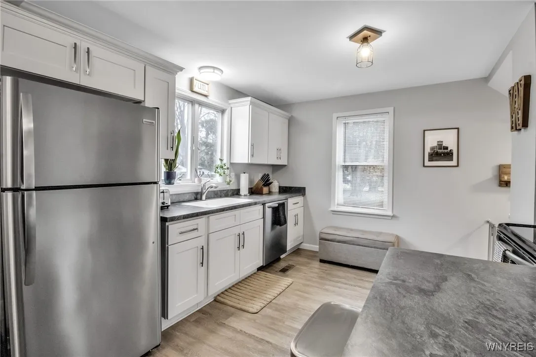 6973 East Canal Road, Pendleton, New York 14094, Pendleton, New York 14094, 3 Bedrooms Bedrooms, 7 Rooms Rooms,1 BathroomBathrooms,Residential,For Sale,6973 East Canal Road, Pendleton, New York 14094,0,B1650007