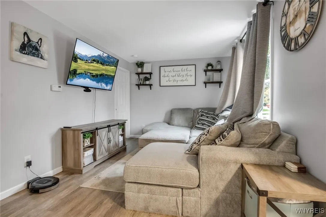 6973 East Canal Road, Pendleton, New York 14094, Pendleton, New York 14094, 3 Bedrooms Bedrooms, 7 Rooms Rooms,1 BathroomBathrooms,Residential,For Sale,6973 East Canal Road, Pendleton, New York 14094,0,B1650007