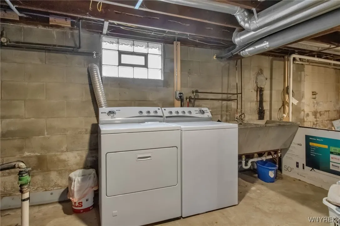 6973 East Canal Road, Pendleton, New York 14094, Pendleton, New York 14094, 3 Bedrooms Bedrooms, 7 Rooms Rooms,1 BathroomBathrooms,Residential,For Sale,6973 East Canal Road, Pendleton, New York 14094,0,B1650007