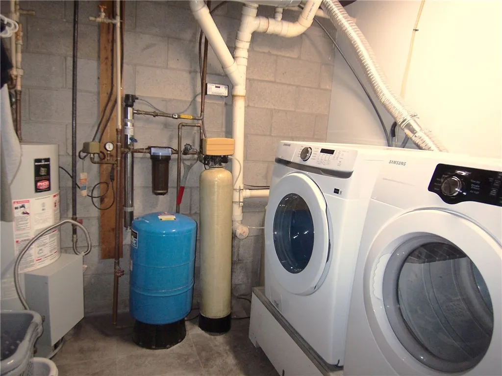 7185 Sutton Rd, Arcadia, New York 14513, Arcadia, New York 14513, 3 Bedrooms Bedrooms, 7 Rooms Rooms,2 BathroomsBathrooms,Residential,For Sale,7185 Sutton Rd, Arcadia, New York 14513,0,R1649985