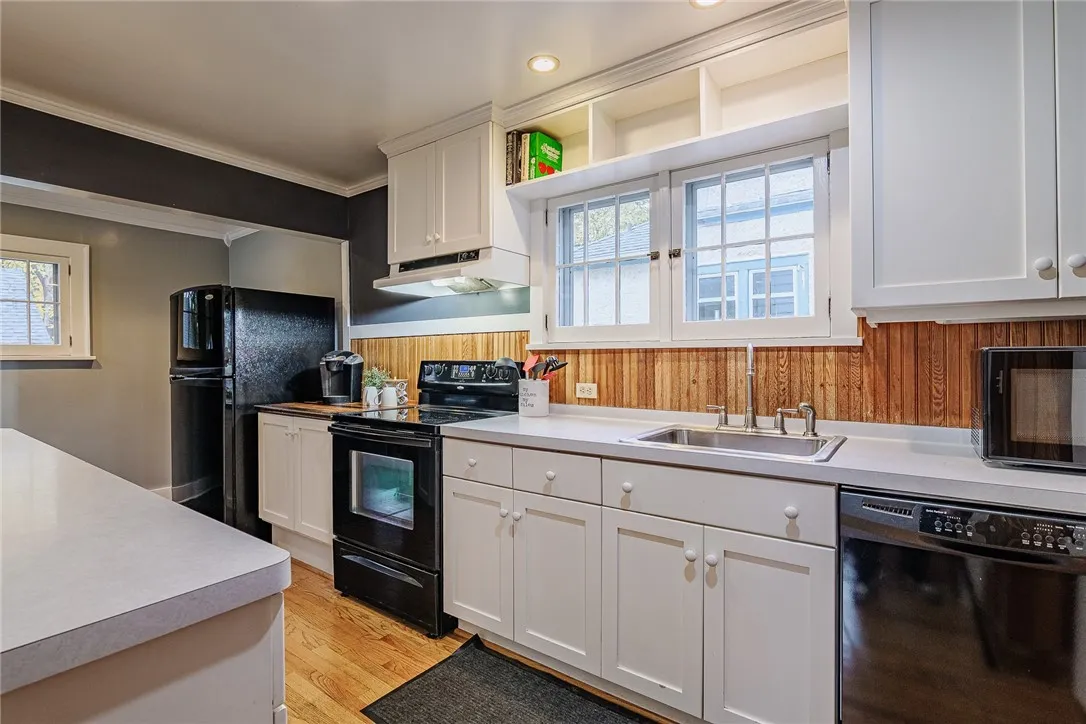 204 E Hickory Street, East Rochester, New York 144, East Rochester, New York 14445, 3 Bedrooms Bedrooms, 7 Rooms Rooms,2 BathroomsBathrooms,Residential,For Sale,204 E Hickory Street, East Rochester, New York 144,0,R1649168