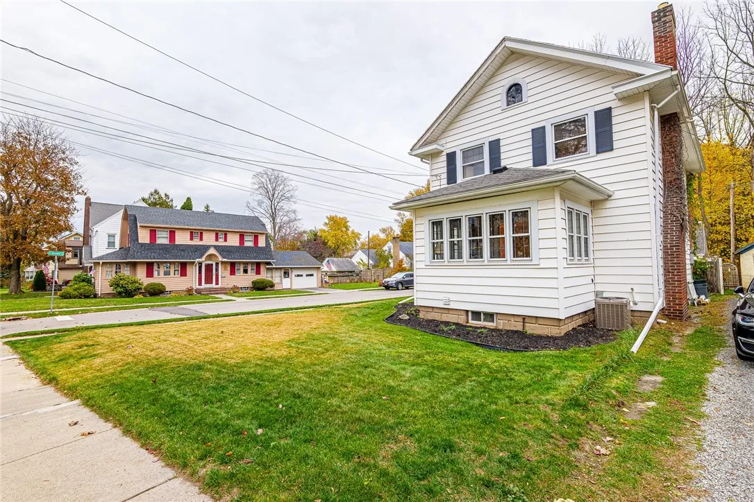 204 E Hickory Street, East Rochester, New York 144, East Rochester, New York 14445, 3 Bedrooms Bedrooms, 7 Rooms Rooms,2 BathroomsBathrooms,Residential,For Sale,204 E Hickory Street, East Rochester, New York 144,0,R1649168