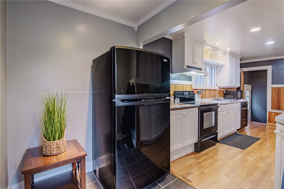 204 E Hickory Street, East Rochester, New York 144, East Rochester, New York 14445, 3 Bedrooms Bedrooms, 7 Rooms Rooms,2 BathroomsBathrooms,Residential,For Sale,204 E Hickory Street, East Rochester, New York 144,0,R1649168