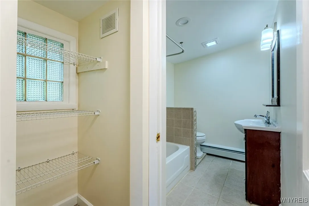 1165 Eggert Road, Amherst, New York 14226, Amherst, New York 14226, 4 Bedrooms Bedrooms, 6 Rooms Rooms,2 BathroomsBathrooms,Residential,For Sale,1165 Eggert Road, Amherst, New York 14226,0,B1650069
