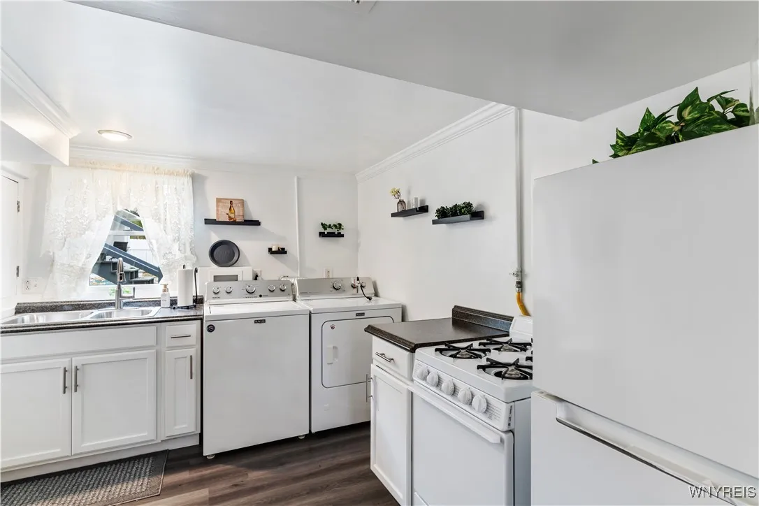 117 Forestal Drive, Hamburg, New York 14075, Hamburg, New York 14075, 2 Bedrooms Bedrooms, 10 Rooms Rooms,2 BathroomsBathrooms,Residential,For Sale,117 Forestal Drive, Hamburg, New York 14075,0,B1649993