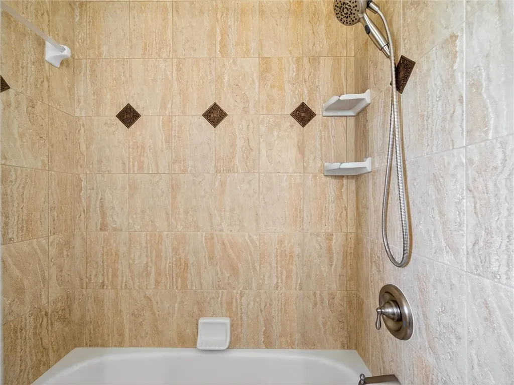 71 Pinebrook Drive, Greece, New York 14616, Greece, New York 14616, 3 Bedrooms Bedrooms, 7 Rooms Rooms,2 BathroomsBathrooms,Residential,For Sale,71 Pinebrook Drive, Greece, New York 14616,0,R1649794