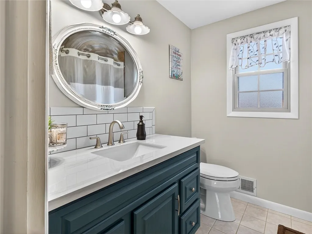 71 Pinebrook Drive, Greece, New York 14616, Greece, New York 14616, 3 Bedrooms Bedrooms, 7 Rooms Rooms,2 BathroomsBathrooms,Residential,For Sale,71 Pinebrook Drive, Greece, New York 14616,0,R1649794