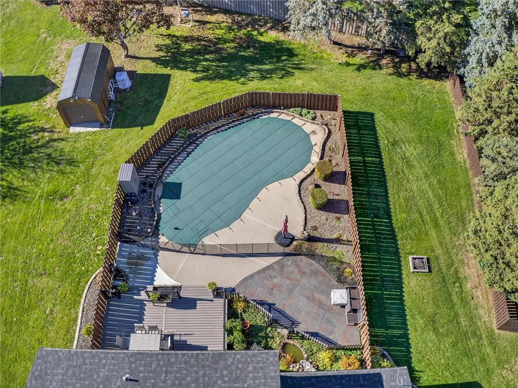 71 Pinebrook Drive, Greece, New York 14616, Greece, New York 14616, 3 Bedrooms Bedrooms, 7 Rooms Rooms,2 BathroomsBathrooms,Residential,For Sale,71 Pinebrook Drive, Greece, New York 14616,0,R1649794