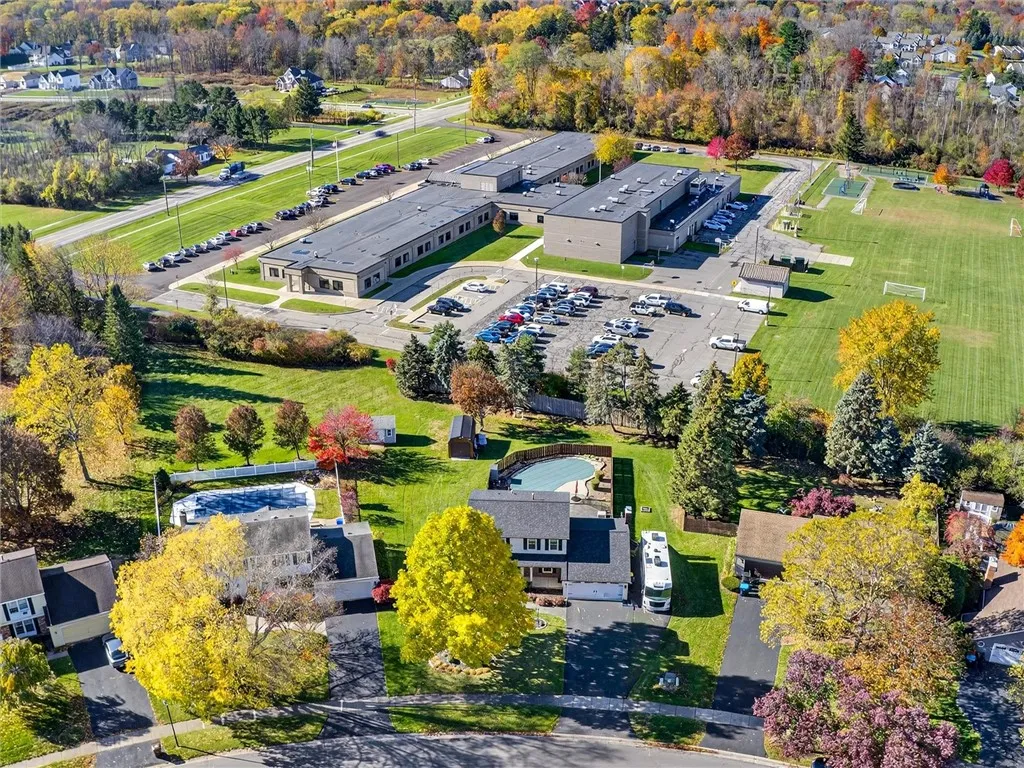 71 Pinebrook Drive, Greece, New York 14616, Greece, New York 14616, 3 Bedrooms Bedrooms, 7 Rooms Rooms,2 BathroomsBathrooms,Residential,For Sale,71 Pinebrook Drive, Greece, New York 14616,0,R1649794