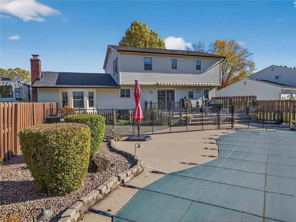 71 Pinebrook Drive, Greece, New York 14616, Greece, New York 14616, 3 Bedrooms Bedrooms, 7 Rooms Rooms,2 BathroomsBathrooms,Residential,For Sale,71 Pinebrook Drive, Greece, New York 14616,0,R1649794